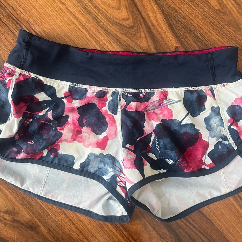 Lululemon floral printed speed shorts, size 8